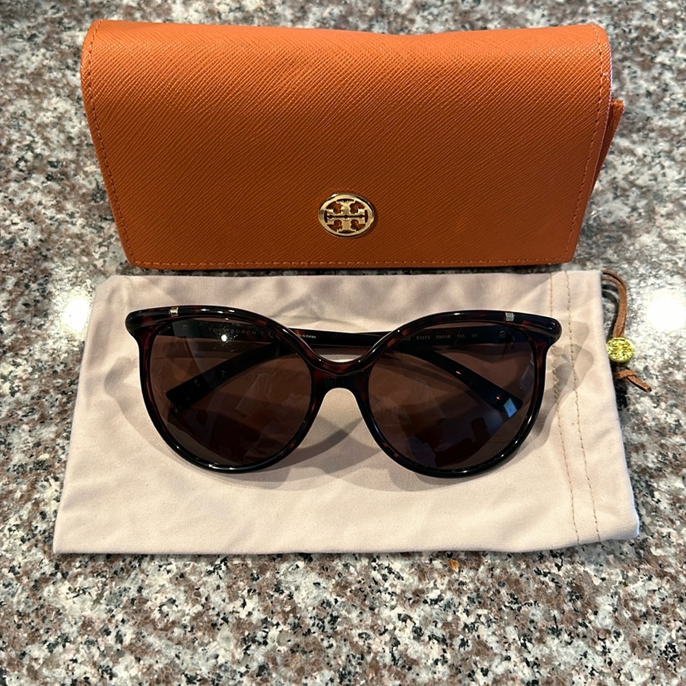 Tory Burch sunglasses TY9032 tortoise shell